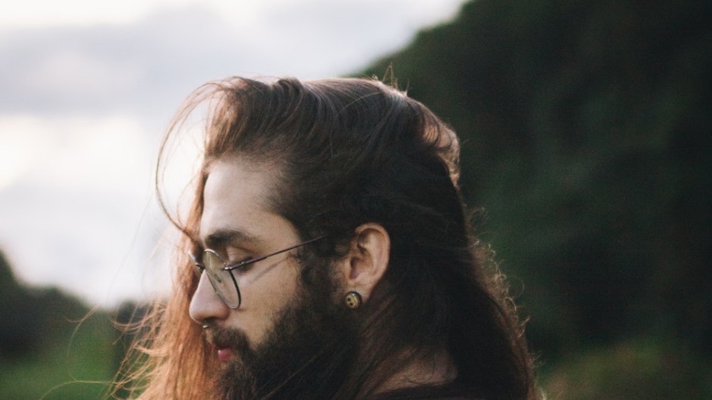 Can head lice live in a man’s beard?